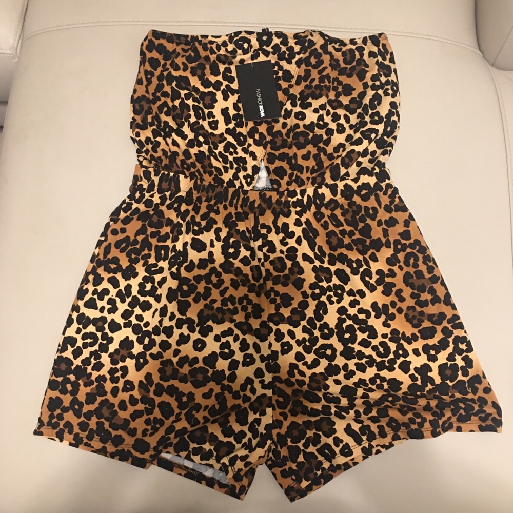 Leopard print tube top romper sz Large NWT